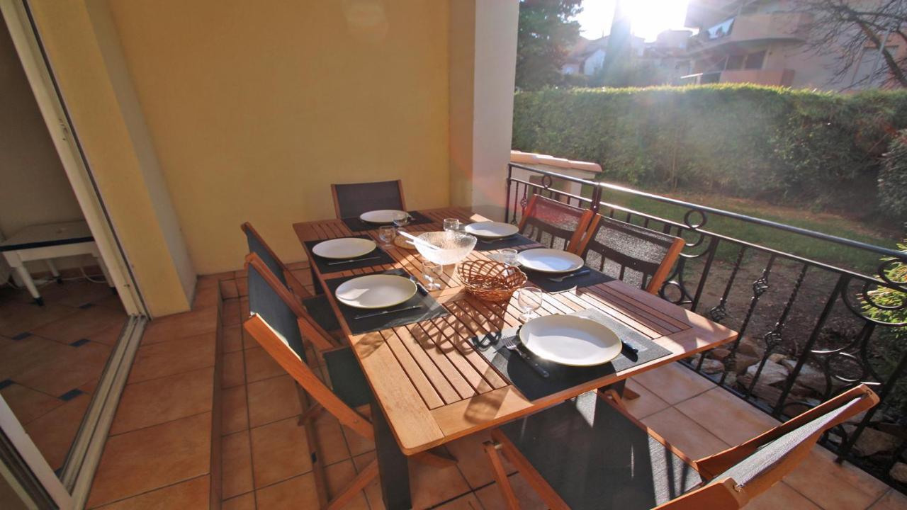 Port Marine Apartment Sainte-Maxime Exterior photo
